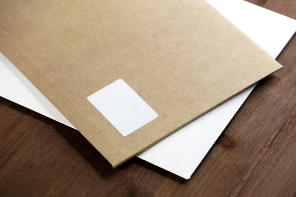 service d'étiquetage d'adresses précis et rapide pour faciliter l'organisation et l'envoi de vos courriers.