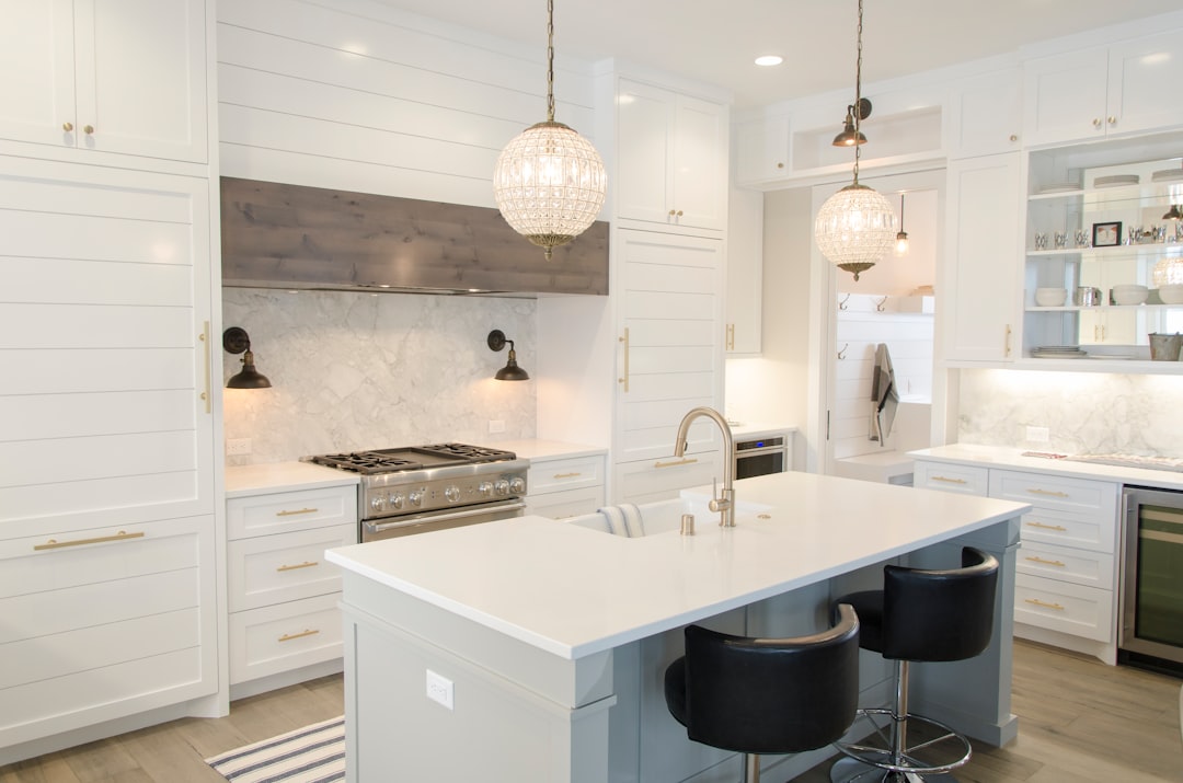 découvrez nos services de rénovation de maison pour transformer et valoriser votre habitat avec qualité et savoir-faire.