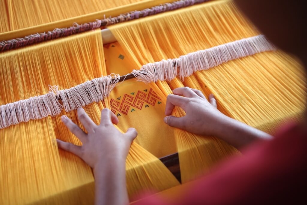 découvrez l'artisanat traditionnel, un savoir-faire authentique transmis de génération en génération, alliant passion et qualité pour des créations uniques.